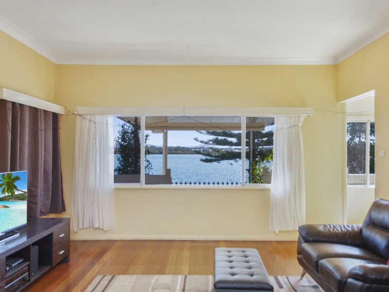 93 Main Street, Manning Point NSW 2430