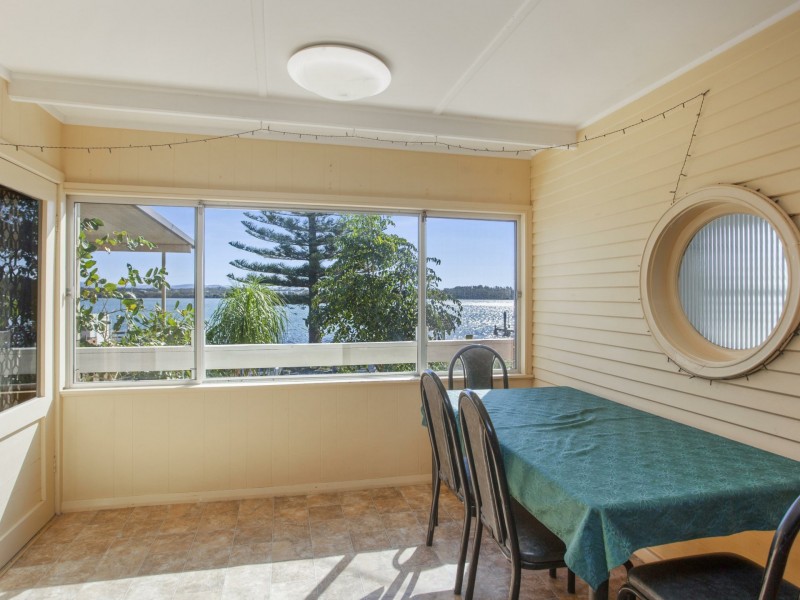 93 Main Street, Manning Point NSW 2430