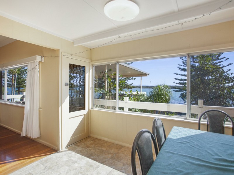 93 Main Street, Manning Point NSW 2430