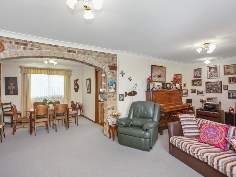 30 Joel Drive, Old Bar NSW 2430