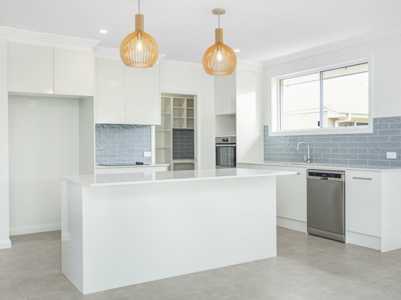 94 Albatross Way, Old Bar NSW 2430