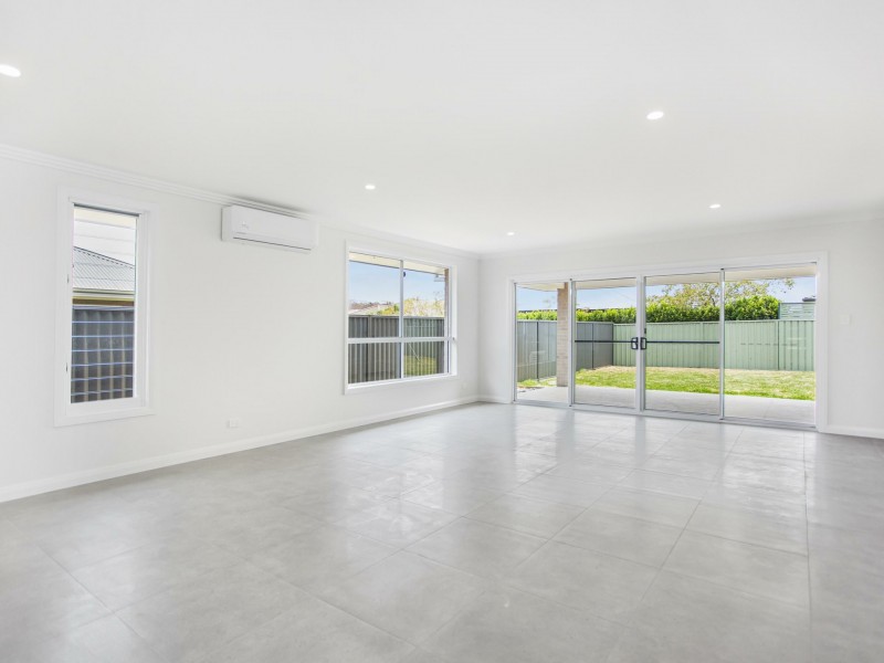 94 Albatross Way, Old Bar NSW 2430