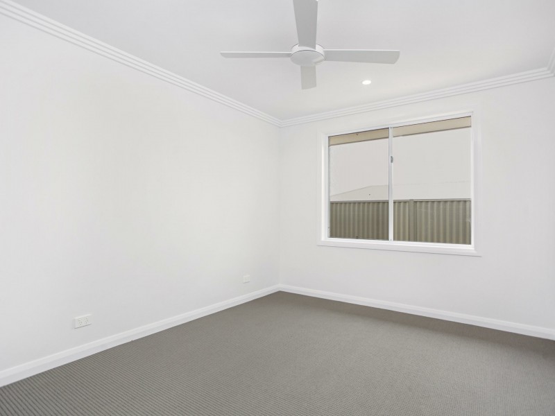 94 Albatross Way, Old Bar NSW 2430