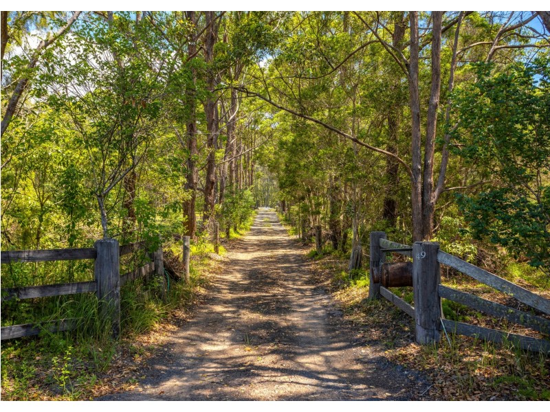 49 Manning Point Road, Old Bar NSW 2430