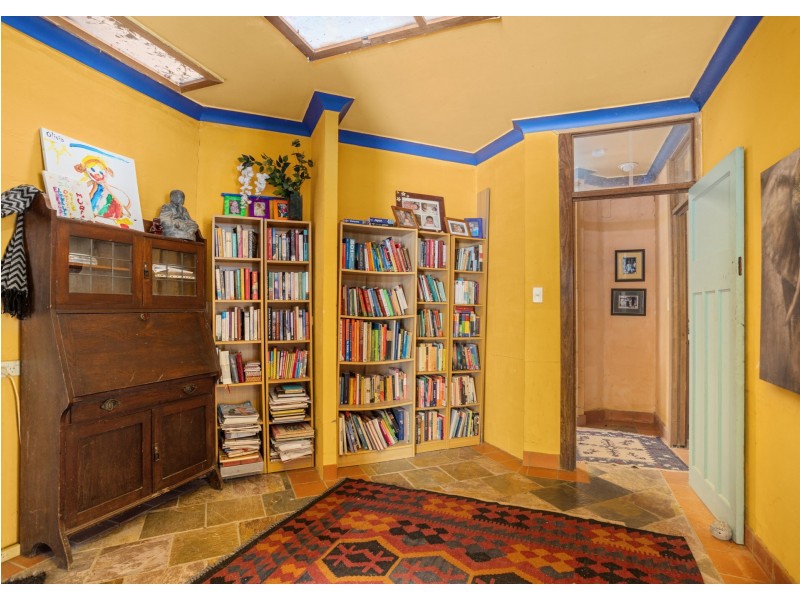 49 Manning Point Road, Old Bar NSW 2430