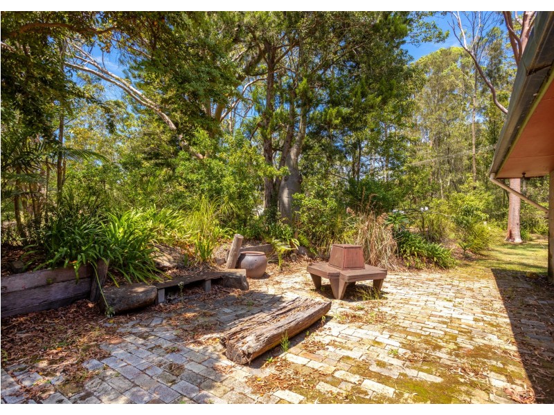 49 Manning Point Road, Old Bar NSW 2430