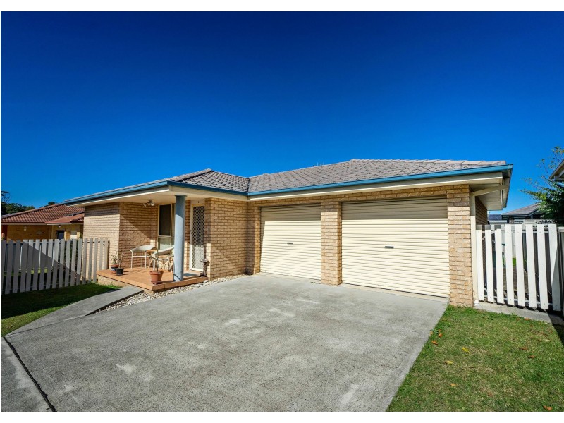 2/70 Old Bar Road, Old Bar NSW 2430