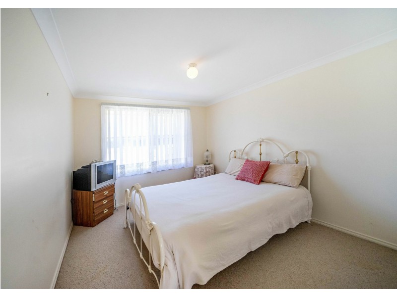 2/70 Old Bar Road, Old Bar NSW 2430