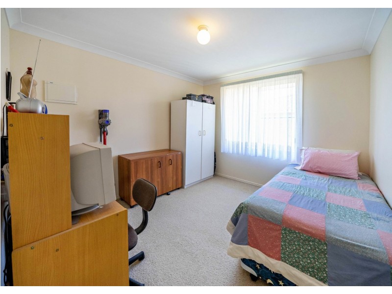 2/70 Old Bar Road, Old Bar NSW 2430
