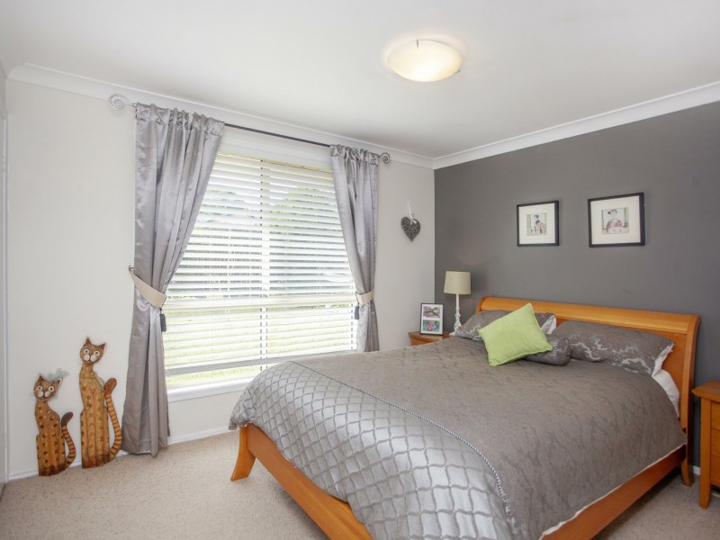 15 Gannet Crescent, Old Bar NSW 2430