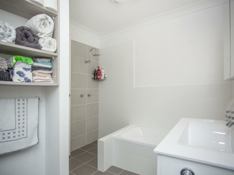 15 Gannet Crescent, Old Bar NSW 2430