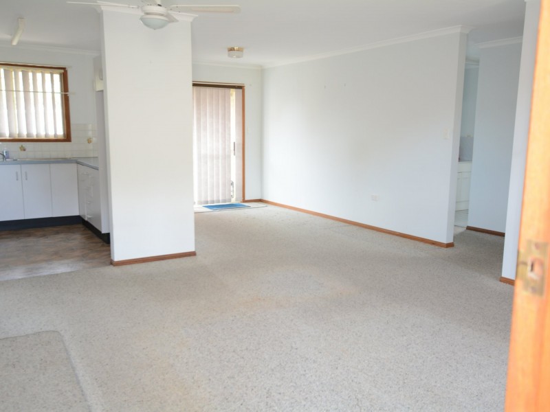 2/1 Casuarina Close, Old Bar NSW 2430