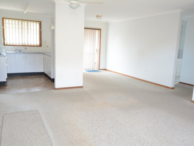 2/1 Casuarina Close, Old Bar NSW 2430