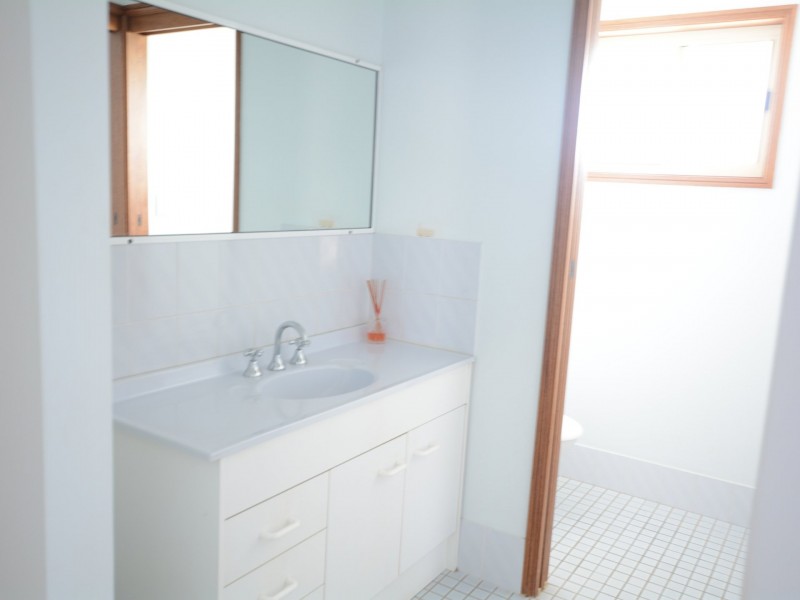 2/1 Casuarina Close, Old Bar NSW 2430