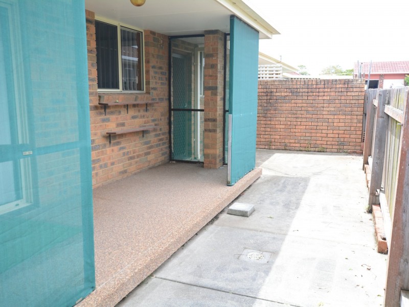 2/1 Casuarina Close, Old Bar NSW 2430