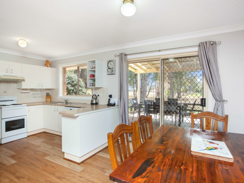 2/59 Old Bar Road, Old Bar NSW 2430