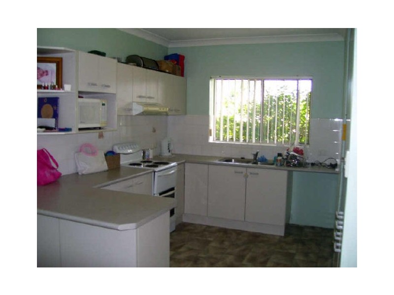 4 Banyula Drive, Old Bar NSW 2430