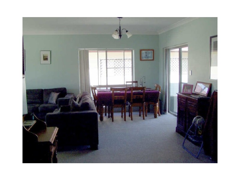 4 Banyula Drive, Old Bar NSW 2430