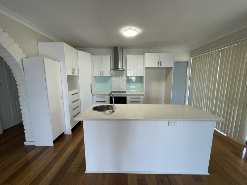 69 Old Bar Road, Old Bar NSW 2430