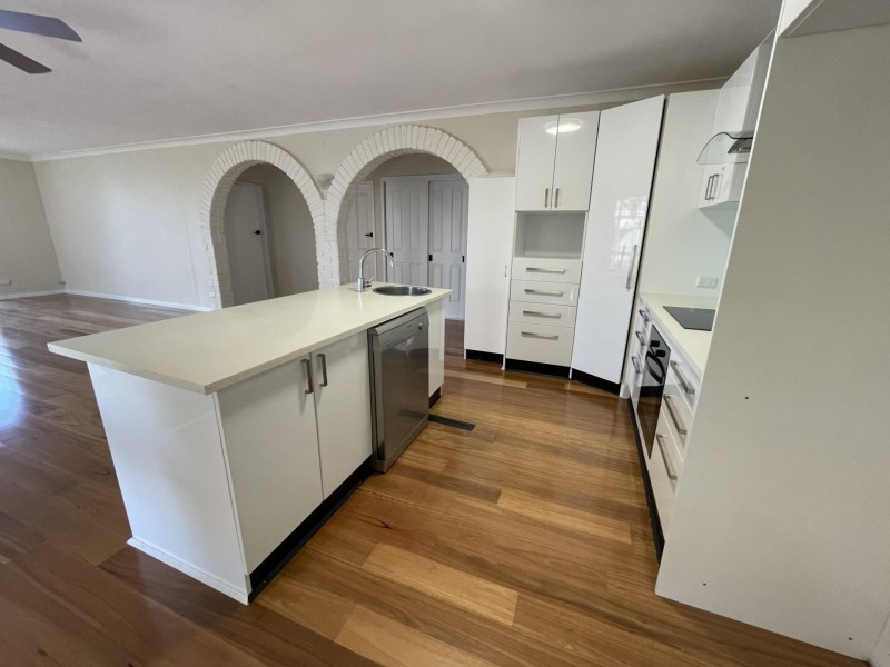 69 Old Bar Road, Old Bar NSW 2430