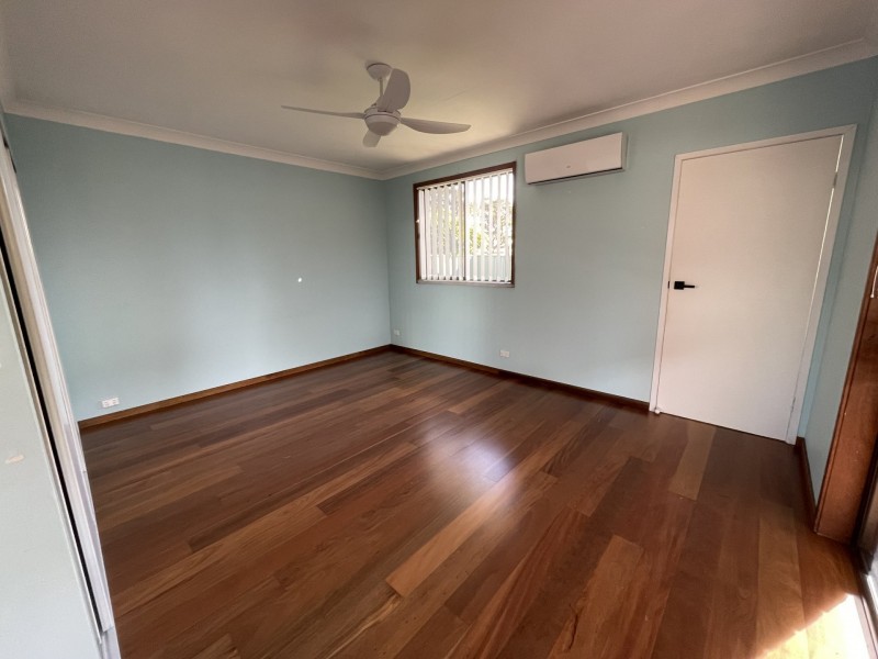 69 Old Bar Road, Old Bar NSW 2430