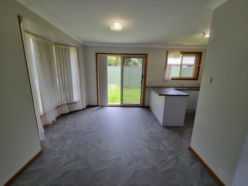 1/4 Sunrise Close, Old Bar NSW 2430