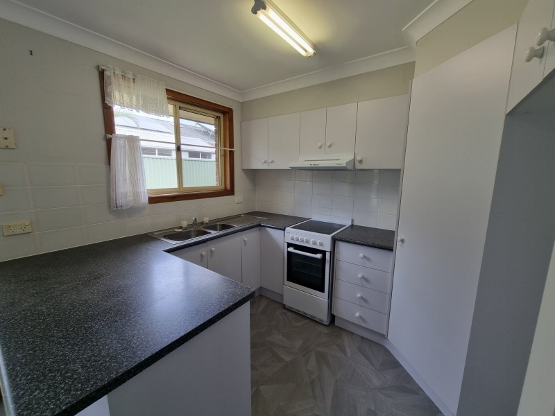 1/4 Sunrise Close, Old Bar NSW 2430