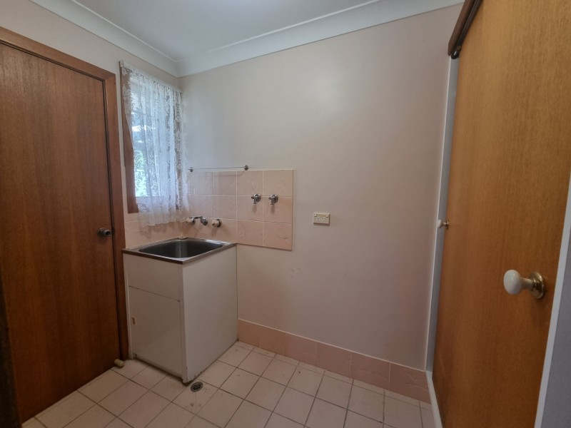 1/4 Sunrise Close, Old Bar NSW 2430