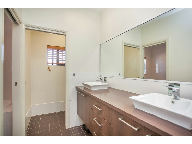 38 Bluehaven Drive, Old Bar NSW 2430