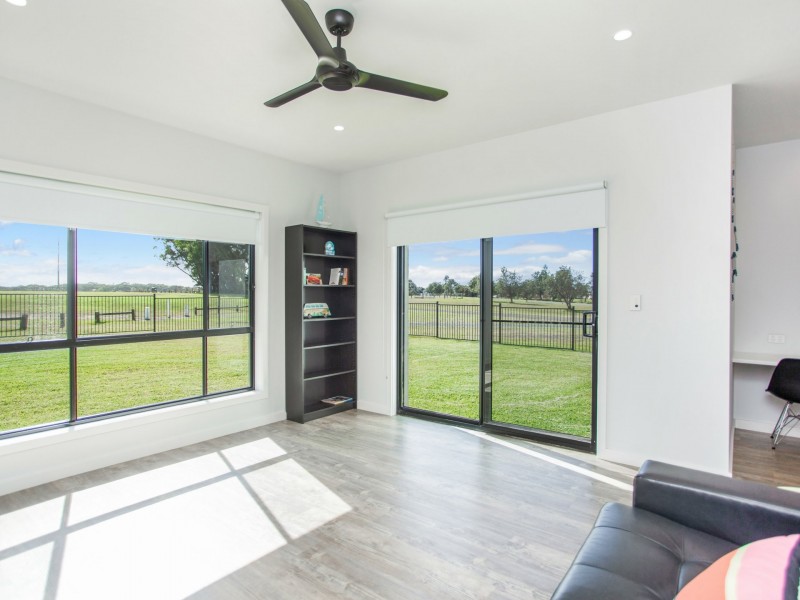 1 Old Bar Road, Old Bar NSW 2430