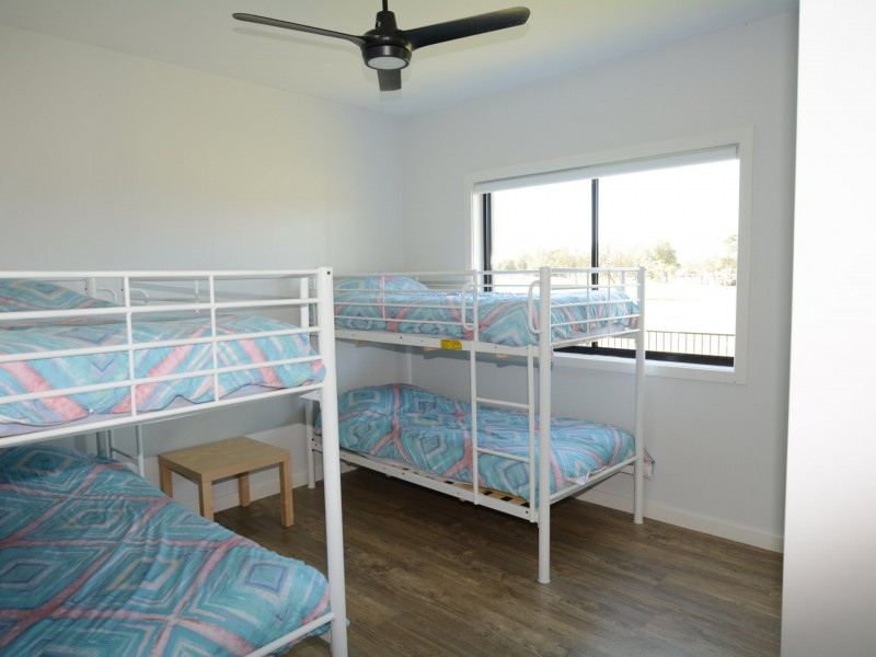 1 Old Bar Road, Old Bar NSW 2430