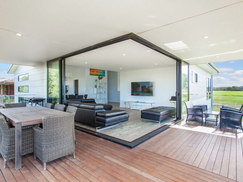 1 Old Bar Road, Old Bar NSW 2430