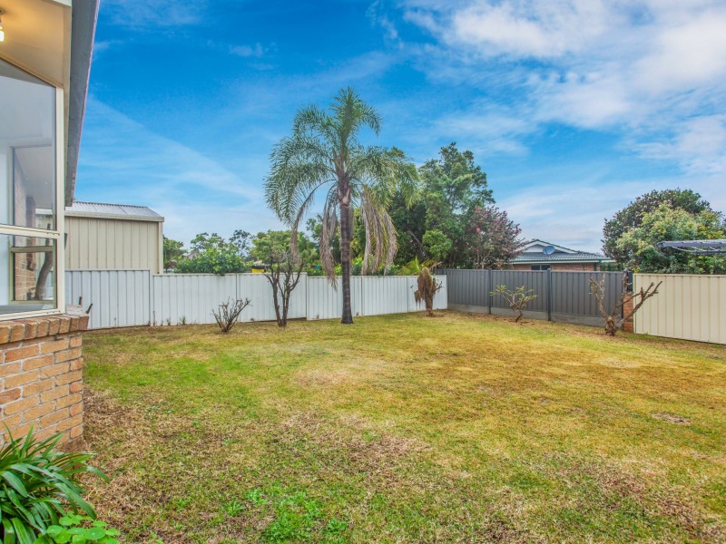 12 Leopardwood Street, Old Bar NSW 2430