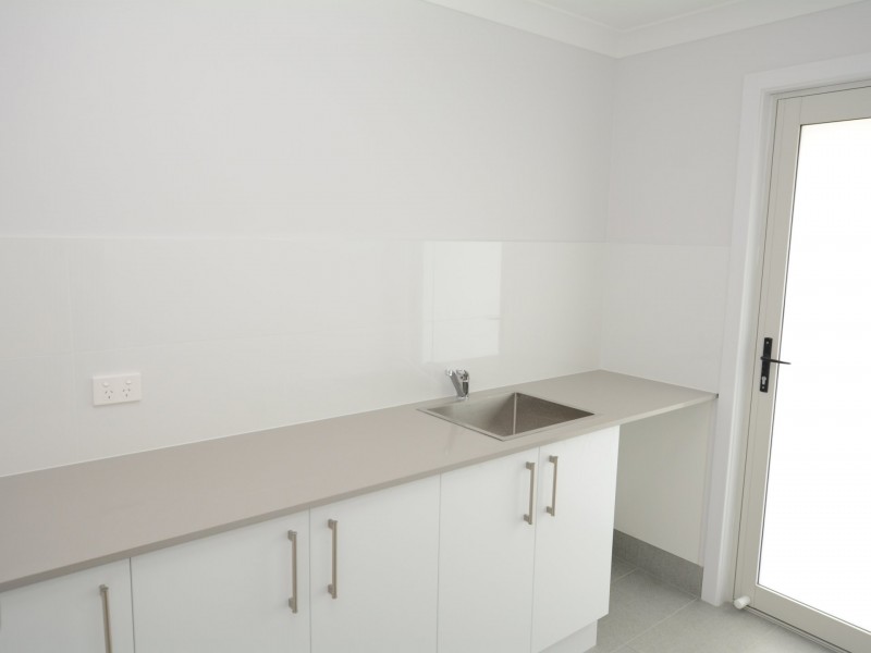 16 Bunyan Ave, Old Bar NSW 2430