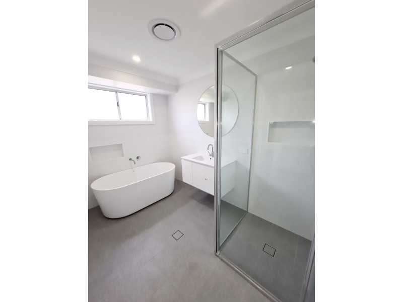 16 Bunyan Ave, Old Bar NSW 2430