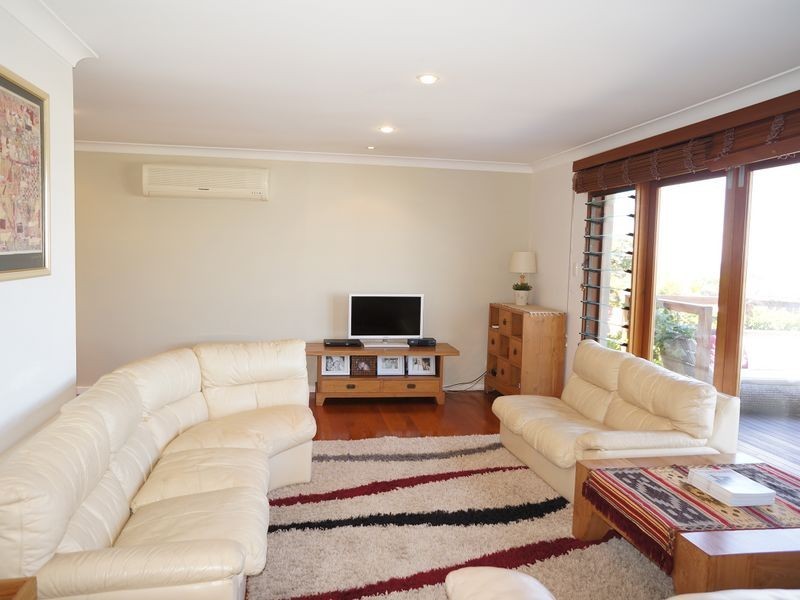 9 Smith Street, Old Bar NSW 2430