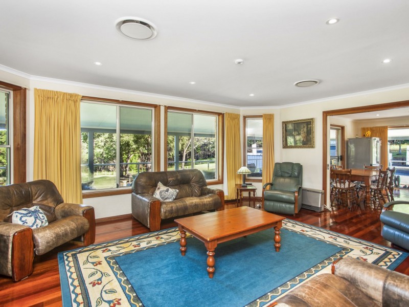 44 Gracelands Place, Pampoolah NSW 2430
