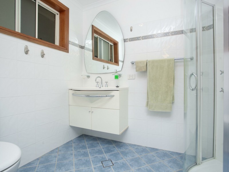 44 Gracelands Place, Pampoolah NSW 2430