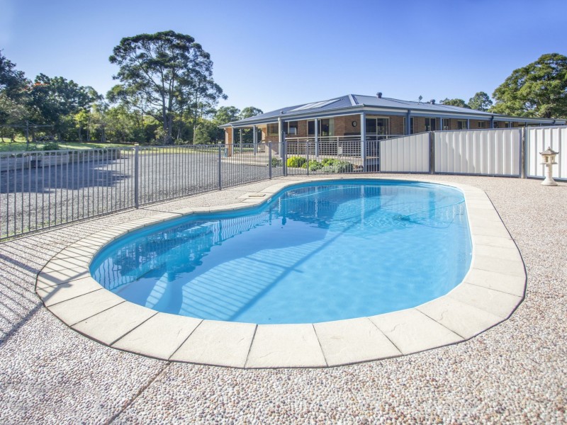 44 Gracelands Place, Pampoolah NSW 2430