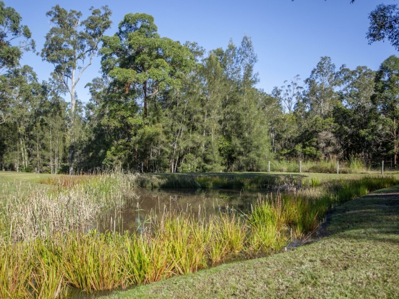 44 Gracelands Place, Pampoolah NSW 2430