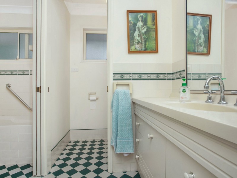 6 Leopardwood Street, Old Bar NSW 2430