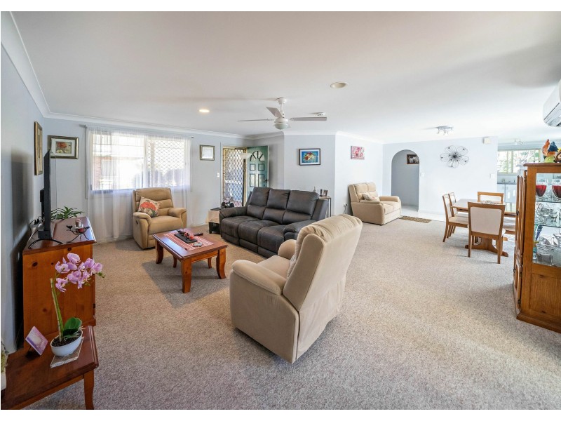 2/58-60 Wyden Street, Old Bar NSW 2430