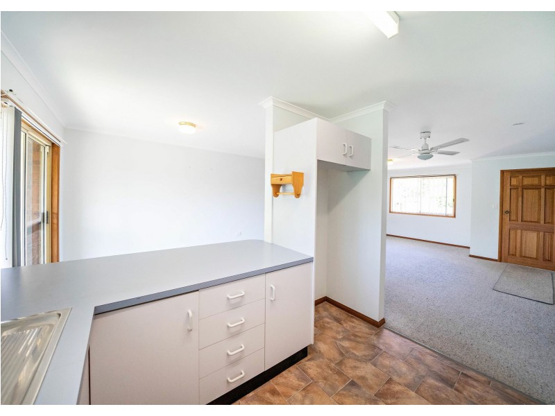 2/1 Casuarina Close, Old Bar NSW 2430