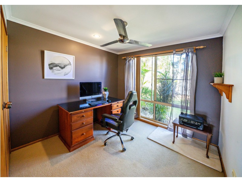31 Gannet Crescent, Old Bar NSW 2430