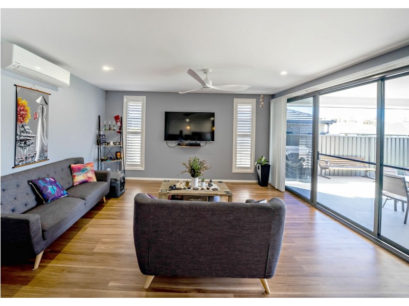 17 Mariner Ave, Old Bar NSW 2430
