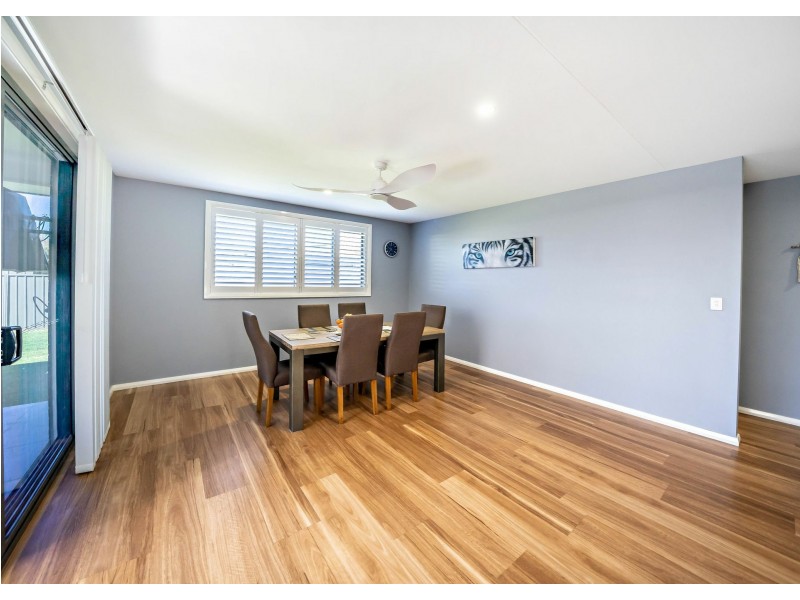 17 Mariner Ave, Old Bar NSW 2430
