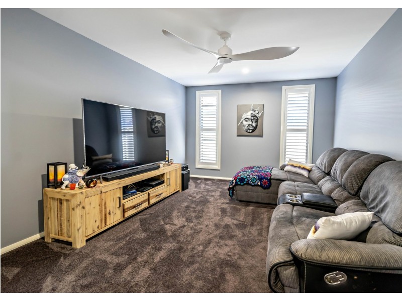 17 Mariner Ave, Old Bar NSW 2430