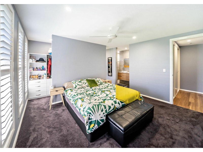 17 Mariner Ave, Old Bar NSW 2430