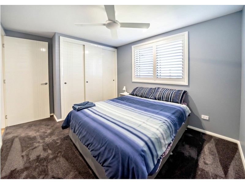 17 Mariner Ave, Old Bar NSW 2430