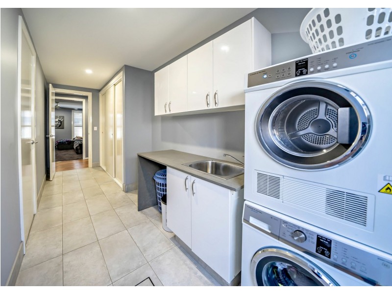 17 Mariner Ave, Old Bar NSW 2430